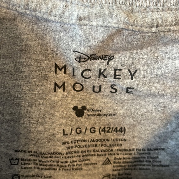 Lot of 3 brand new shirts -size Large. Mickey Mouse, Super Mario & Baby Yoda - Picture 7 of 10